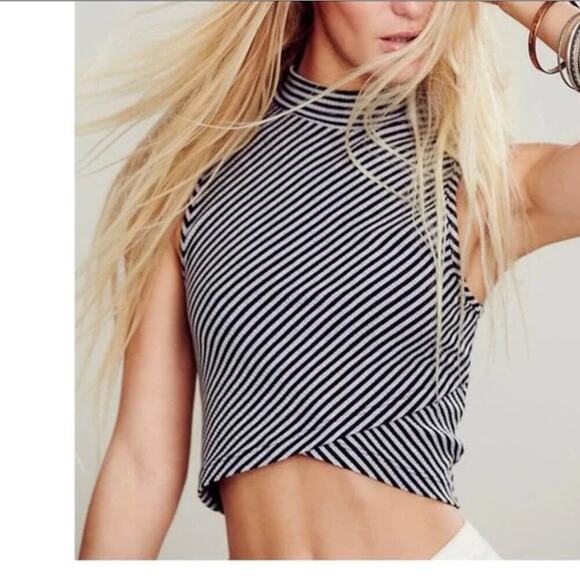 Free People NWOT Tabby Cat Mock Neck Crop Top Black Striped Size Large - Picture 1 of 7
